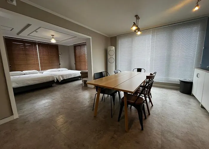 Heavenly Pent House ゲストハウス 3*
